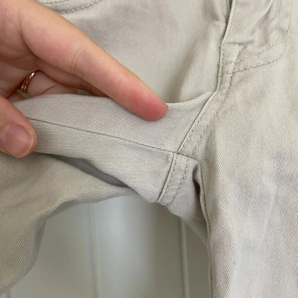 Children’s Place girl’s‎ tan khaki stretch shorts — size 10